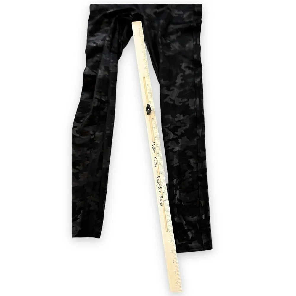 Spanx‎ Black Matte Camo Leggings Womens Medium Faux Leather High Waist